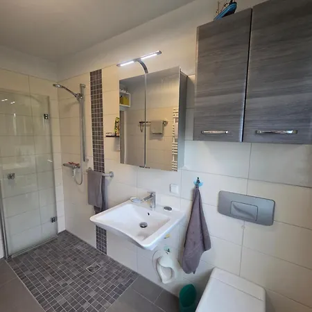 Cozy House With 2 Bedrooms Casa vacanze *